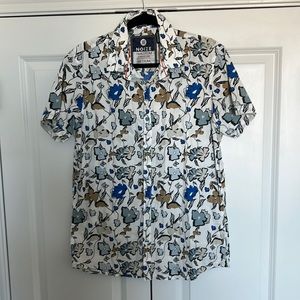 Noize Medium Short Sleeve Button Up